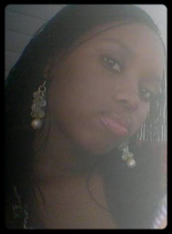 elle est tres belle a voire